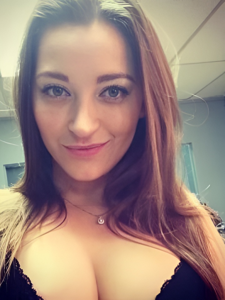 Индивидуалка Викторина, доступна для личного знакомства от 10000 руб