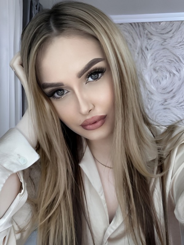 Инга привлекательная девушка из Кызыла цена от 2000 руб