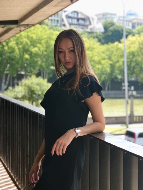 Клава привлекательная девушка из Кызыла цена от 3500 руб